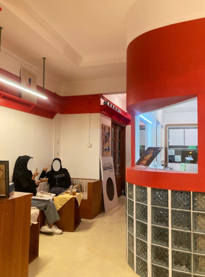 Menghargai Tradisi dengan Kreativitas: Kios BRIAN STORE